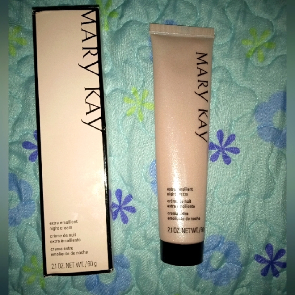 Mary Kay extra emollient night cream